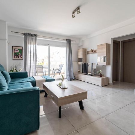 Modern Spacious Apartment Located In Pireusz Kültér fotó