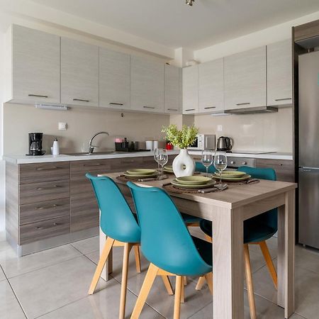 Modern Spacious Apartment Located In Pireusz Kültér fotó